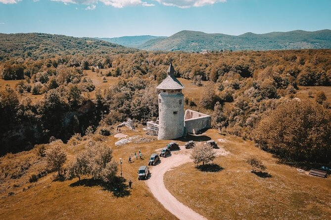 3,5 hours Guided Buggy Tour in Plitvice lakes - Drežnik Old Town and a short local history stop