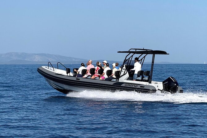 3 Islands Speedboat Tour: Golden Horn, Blue Lagoon & Jelsa Town - What the $96 price really covers