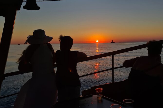 3hours all inclusive Sunset&Dolphin Tour from Medulin on Sandra - Weather, cancellations, and timing