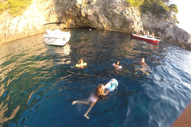 4h / 6h / 8h Elaphite Islands Tour with 7.5m/24FT SunDeck Boat - Lopud for lunch, a monastery, and a slower hour