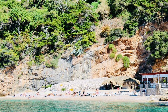 50-minute Panoramic Cruise of Dubrovnik with English Audio Guide - Dubrovnik’s city walls from the sea