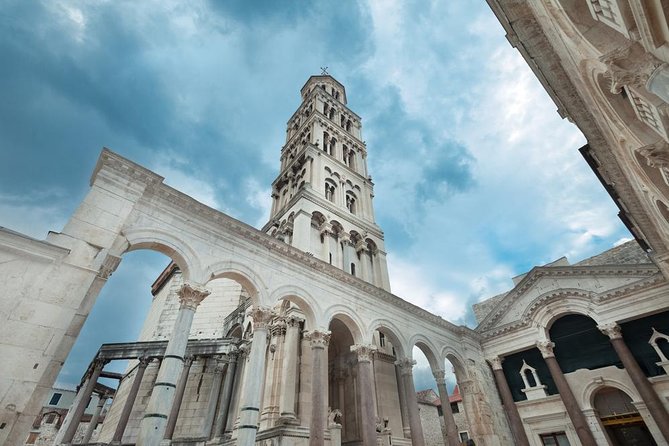 90-min Diocletian Palace Walking Tour - Group size, private tours, and hearing the guide