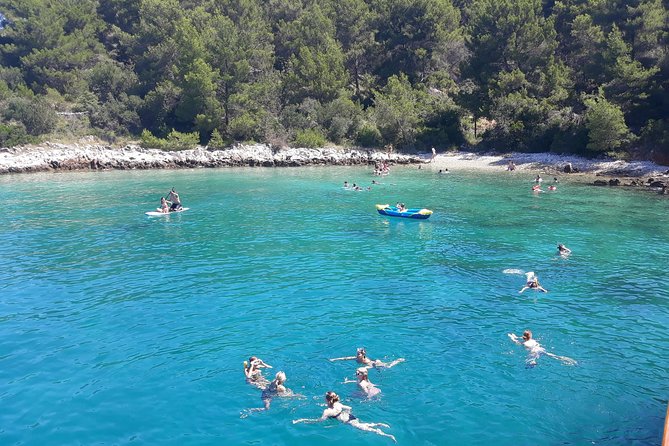 All Inclusive Brac and Solta islands swimming cruise - Lunch between Brac and Solta