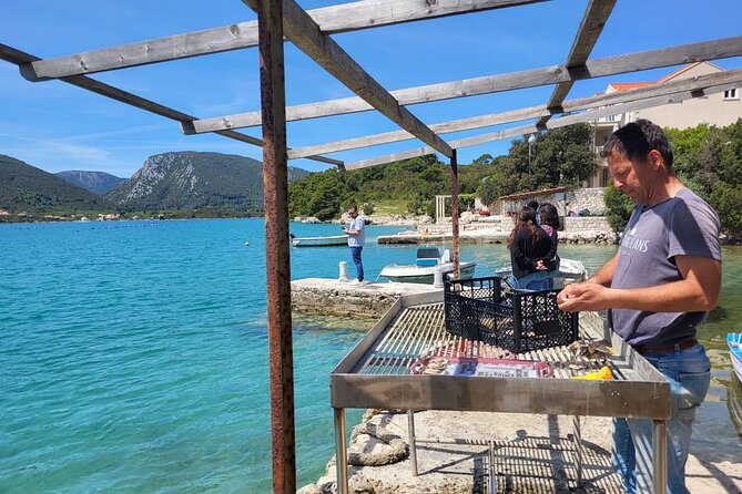 Authentic private viewpoint wine&dine tour - The guide and the private format