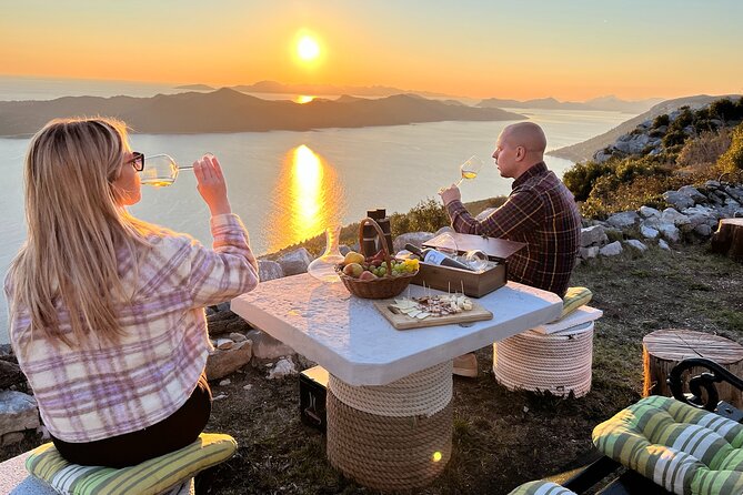 Authentic private viewpoint wine&dine tour - Ston, medieval walls, salt, and oyster tasting