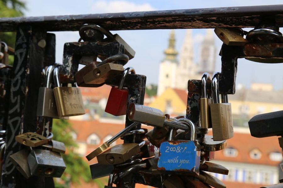 Best of Zagreb Walking Tour - Stone Gate and Zagreb’s unusual old story