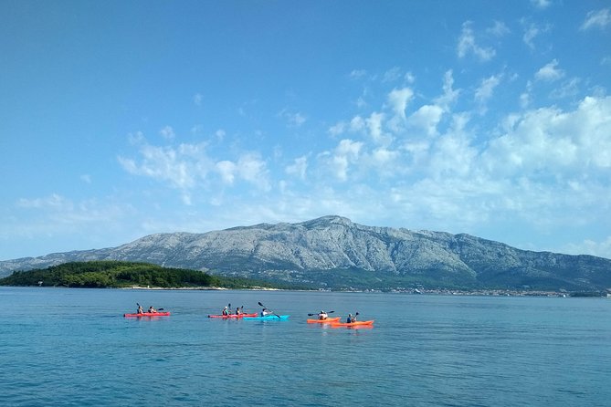 Bits of History - Half day kayak Tour with Wine delight - Starting in Lumbarda at 9:00 a.m.