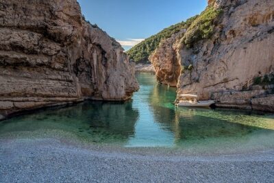 Blue and Green Cave Speedboat Excursion from Hvar Town