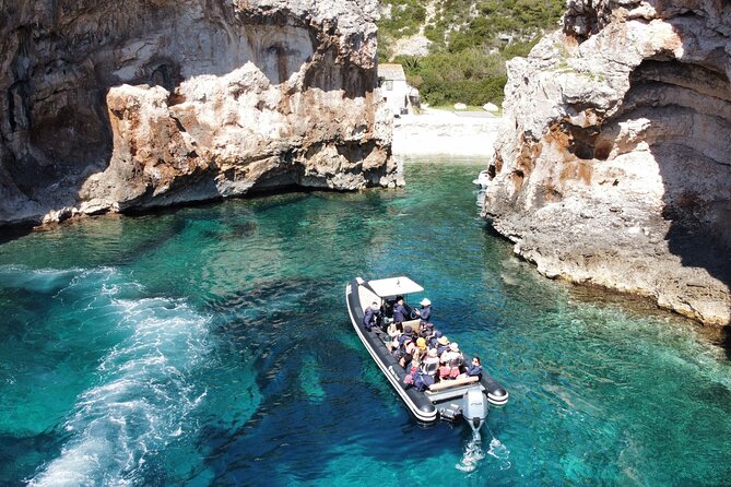 Blue Cave & 6 Islands Speedboat Tour From Split or Podstrana - What the speedboat ride is really like