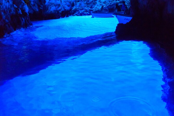 Blue Cave and Town Hvar with 5 Island Boat Tour - Key points to know before booking