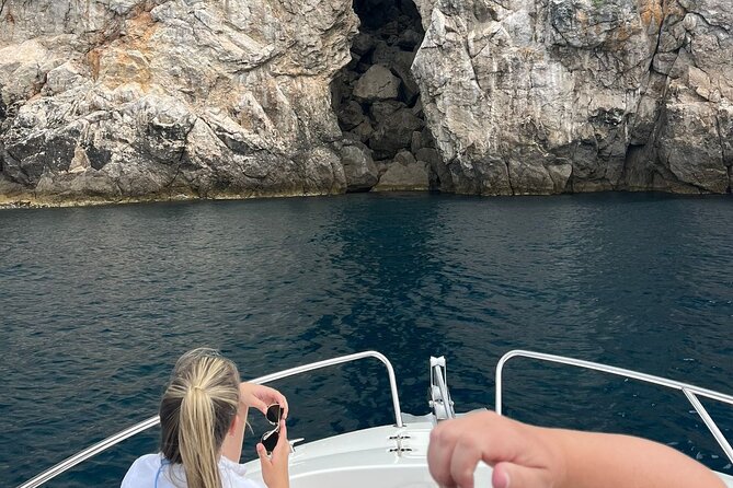 BLUE CAVE & ELAPHITI ISLANDS 4 HOURS ALL INCLUSIVE boat tour - Lunch is flexible, and that can be a real advantage