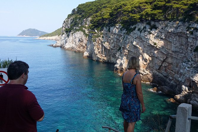 BLUE CAVE&GREEN CAVES /ŠUNJ beach Speedboat tour- WITH DRINKS - What the speedboat ride feels like