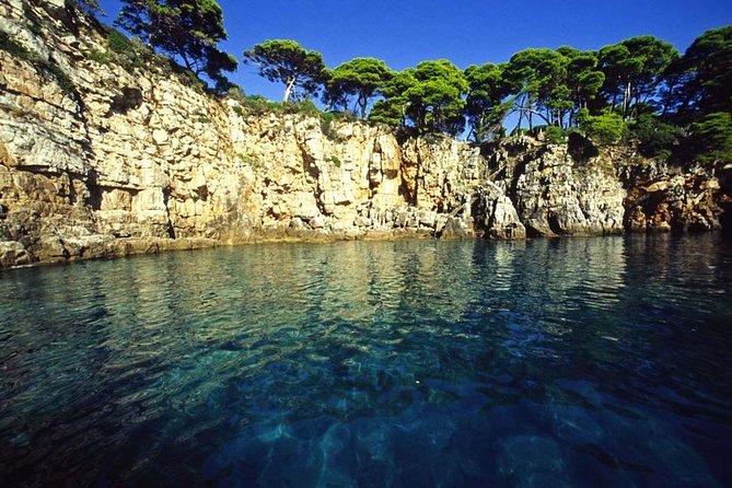 BLUE CAVE&GREEN CAVES /ŠUNJ beach Speedboat tour- WITH DRINKS - Drinks, equipment, and what to bring