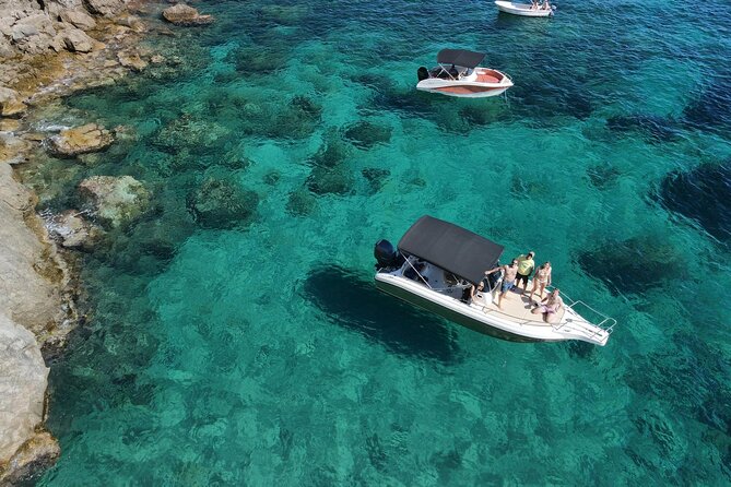 BLUE CAVE&GREEN CAVES /ŠUNJ beach Speedboat tour- WITH DRINKS - Green Caves bring more active swimming