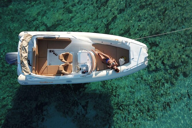 Blue cave group tour with swimming and snorkelling from Hvar - Green Cave offers a different kind of light