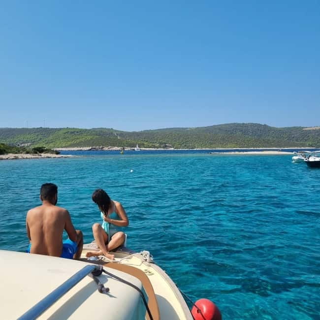 Blue Cave & Island Treasures: Komiža & 5 Gems Boat Tour - Ninety minutes in historic Hvar