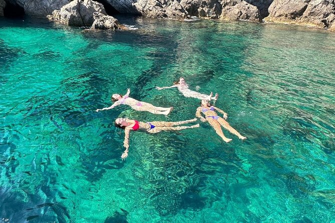 BLUE CAVE private speedboat tour with drinks - Why this four-hour boat trip works well