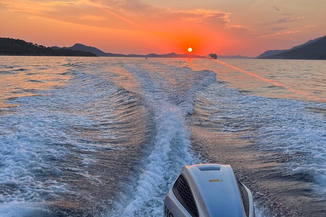 Blue cave tour with a speedboat-small group - Swimming and snorkeling with the supplied equipment