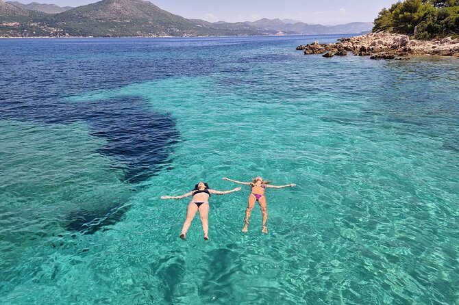 Blue & Green Cave Experience: Drinks, Snorkeling & Šunj Beach - Who should book this island outing
