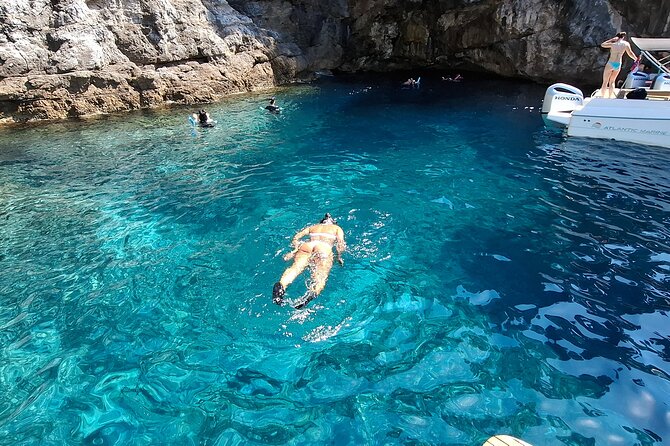 Blue & Green cave,Šunj beach - with drinks small group speedboat - Green Caves and rock jumps on Kolocep