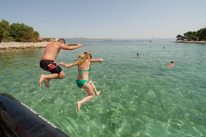 Blue Lagoon & 3 Islands Small-Group Speedboat Tour - Maslinica on Šolta is for a slow waterfront break