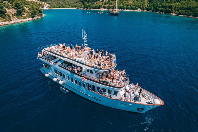 Blue Lagoon, Borkko Beach & Šolta from Split with LUNCH & DRINKS - Borkko Beach gives you an easy first swim