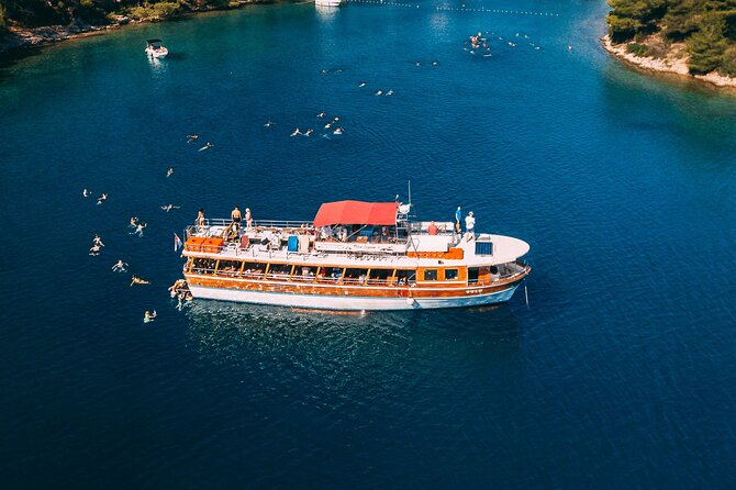 Blue Lagoon & Šolta Island from Trogir LUNCH & DRINKS INCLUDED - Leaving Trogir at 9 a.m.