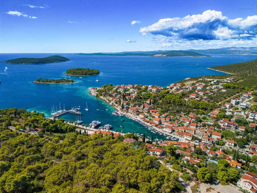 Blue Lagoon & Šolta Small-Group Boat Tour from Split - Maslinica brings a change of pace