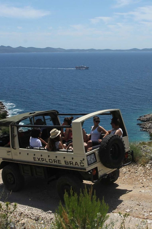 Brač: Island Exploration Tour by Four-Wheel Drive Jeep - A late lunch at a family farm and winery