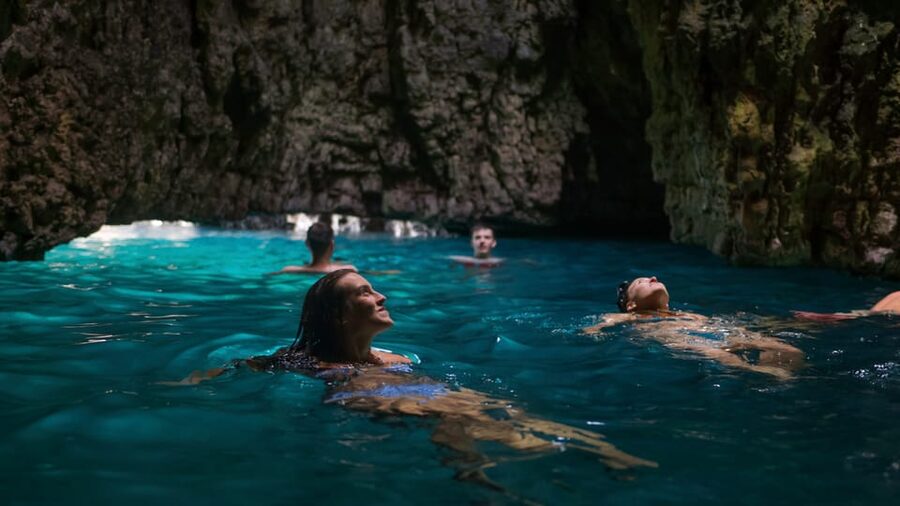 Cape Kamenjak: Kayak Tour with Cave Experience - The start at Jistra Adventures
