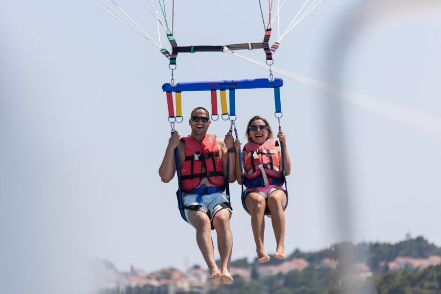 Cavtat: Parasailing - Safety, clothing, and what to bring