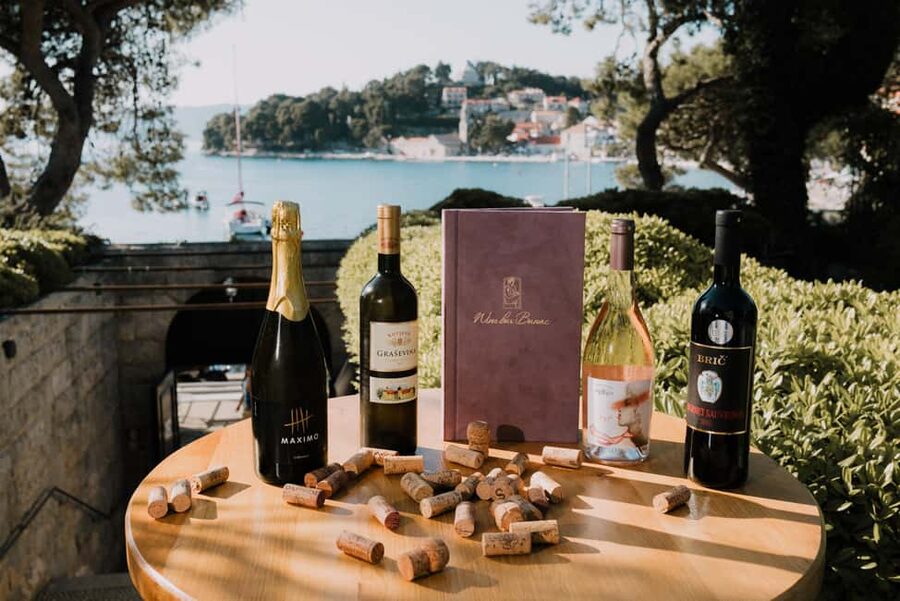 Cavtat Wine Experience: Tasting at Wine Bar Banac - Wine Bar Banac is the starting point