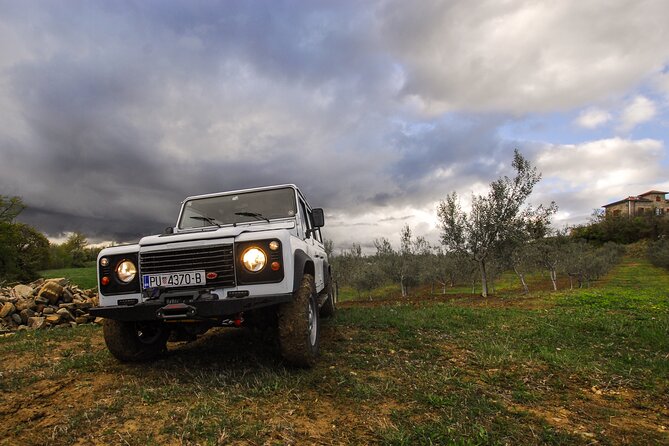 Central Istria Gastro and Off Road Half-Day Private Guided Tour - Hum, the tiny city with a giant story