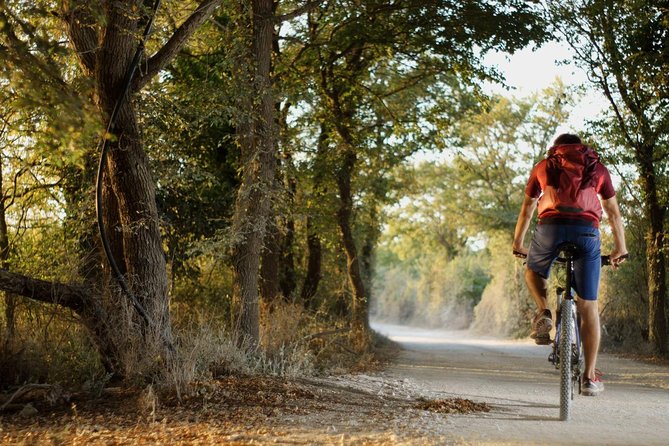 Chill Sunset Tour with E-Bike - A snack and sangria at Safari Bar