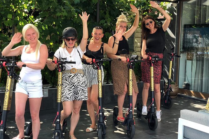City Rider: Hourly rental - Riding along the coast