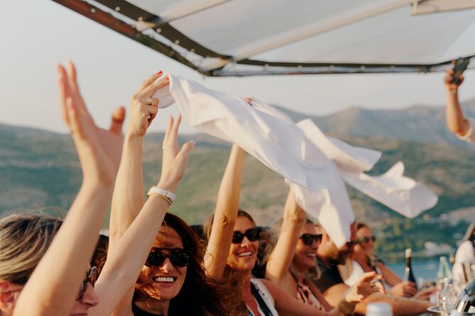 Dinner in the Sky Dubrovnik - Dine 50m above ground - Who will enjoy this most