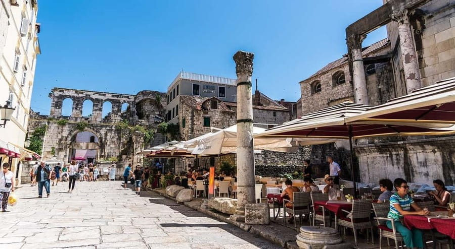 Diocletian's Palace and Old Town SMALL GROUP Walking Tour - Inside the 90-minute route