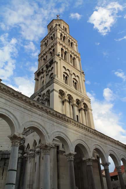 Diocletian's Palace and Old Town SMALL GROUP Walking Tour - Meeting at the Golden Gate