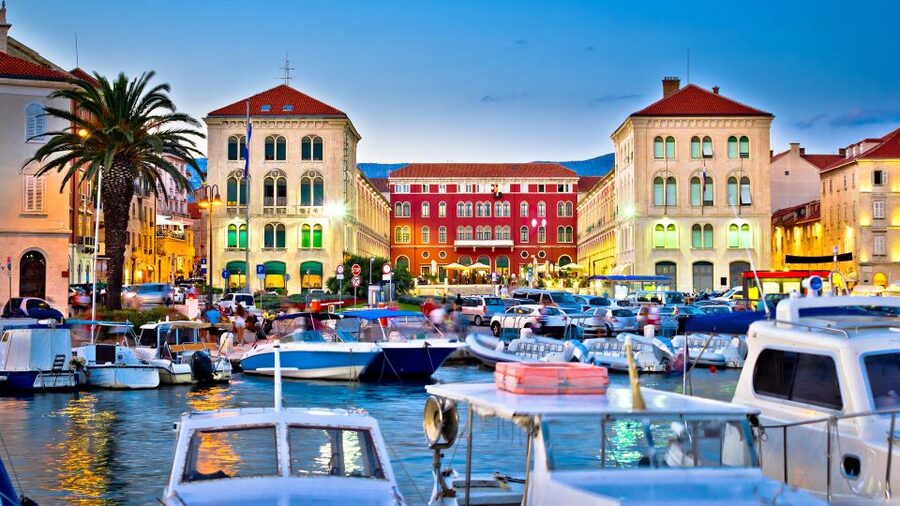 Discover The Old Town Split 1.5h walking Small group tour - Who should take this walking tour?
