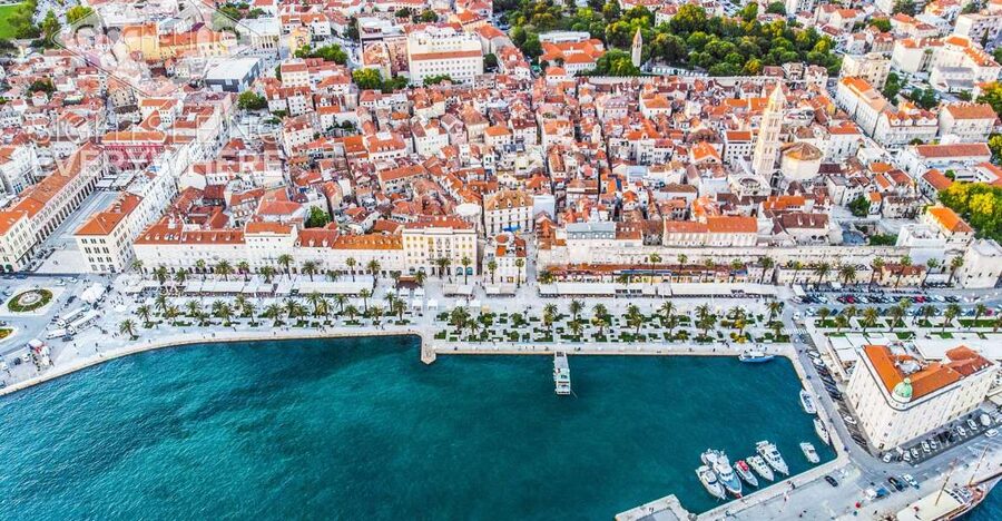 Discover The Old Town Split 1.5h walking Small group tour - From the harbor to Diocletian’s Palace