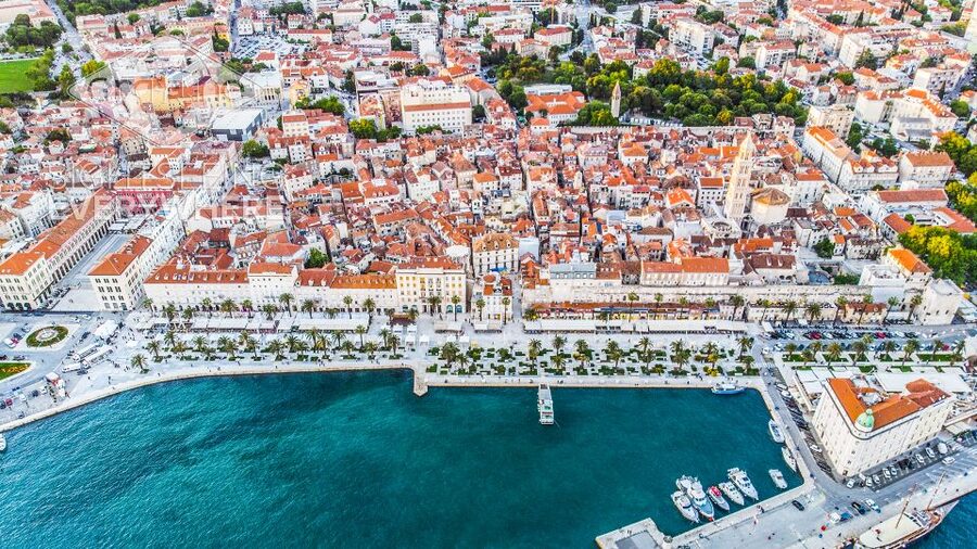 Discover The Old Town Split 1.5h walking Small group tour - The palace cellars and Peristyle courtyard