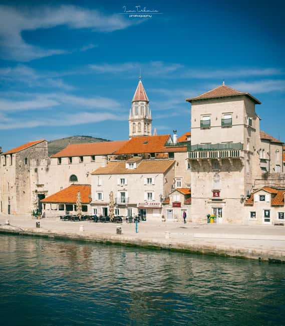 Discover Trogir: Guided Walking Tour of a Medieval Gem - Why a 90-minute walk works well in Trogir
