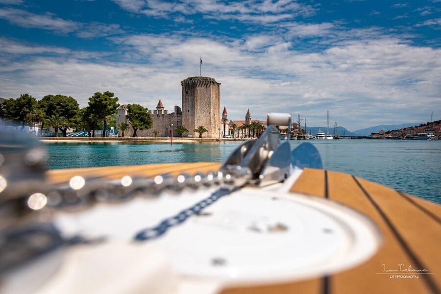 Discover Trogir: Guided Walking Tour of a Medieval Gem - Kamerlengo Fortress and the Adriatic views