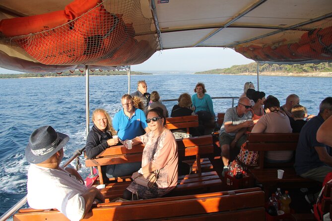 Dolphin Watching Sunset Boat Trip in Pula with Dinner - Sunset views when nature cooperates