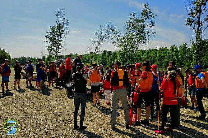 Drava Rafting Safari - The guide adds meaning to the quiet sections