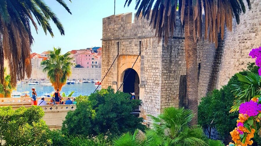 Dubrovnik: 1.5-Hour Guided Old Town Walking Tour - The Old Port and Dubrovnik’s maritime story