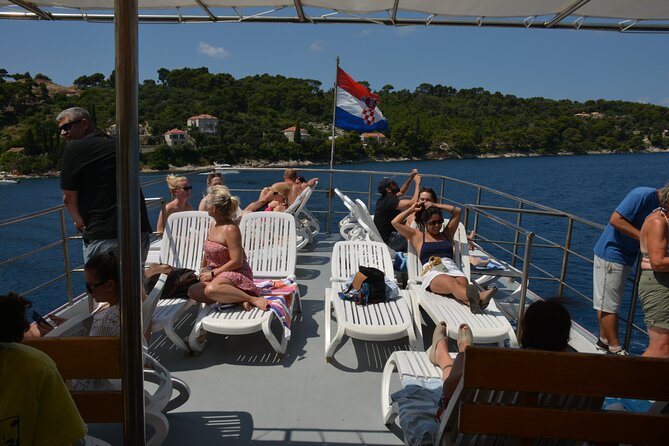 Dubrovnik: 3 Islands Boat Tour with Lunch & drinks(FR, ES, EN) - The coastal ride past Trsteno Arboretum