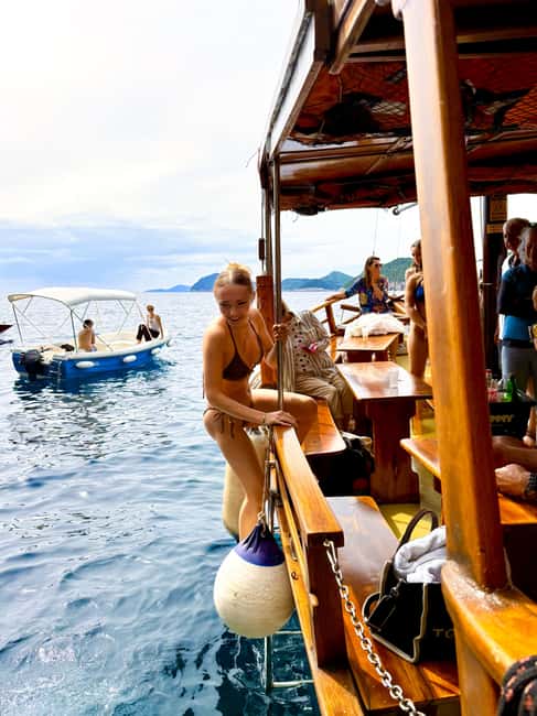 Dubrovnik: 6 hours Blue cave & Elaphiti with optional lunch - Koločep gives you a quiet first taste