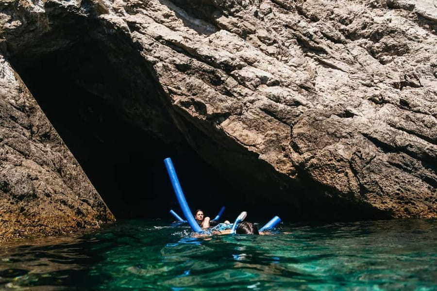 Dubrovnik: Blue Cave and Elafit Small Group Boat Exploration - Who should book this cave tour?