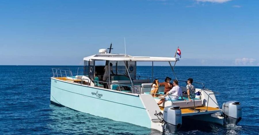 Dubrovnik: Blue Cave Catamaran Tour with Drinks and Snorkel - Drinks, music, and the feel onboard